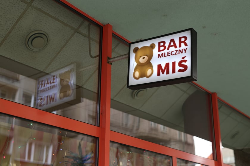 ,,Bar Mleczny Miś'' jest najstarszym barem mlecznym we Wrocławiu. Studentom Uniwersytetu Wrocławskiego znany jest od przeszło 50 lat.&nbsp;