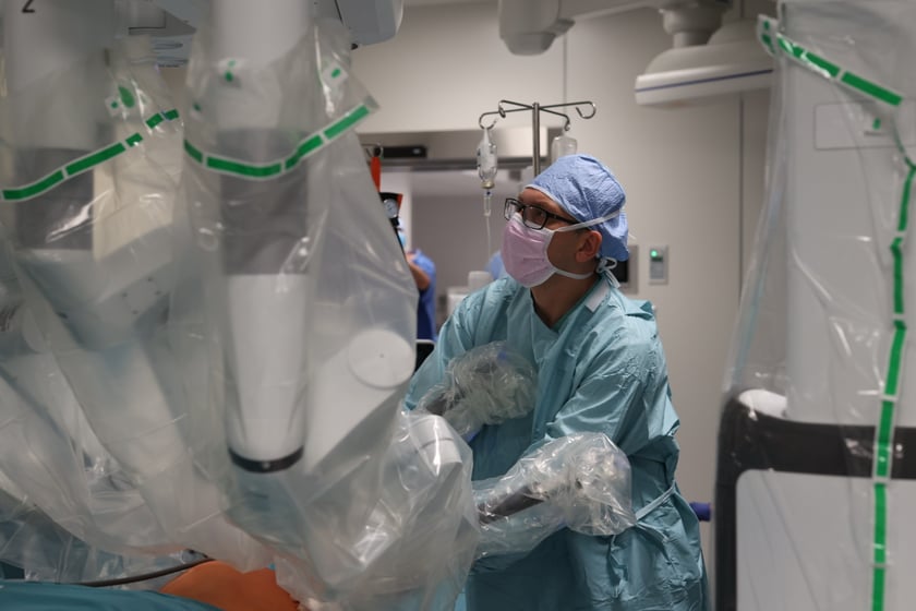 Operacja z udziałem robota Da Vinci w USK