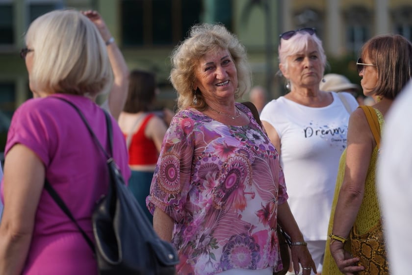 Uczestnicy potańcówki na pl. Wolności w sobotę 8 lipca