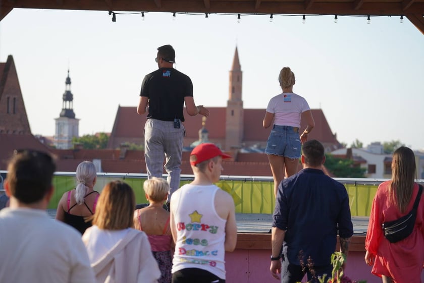 Potańcówka na Dachu ? rozgrzewające rytmy latino na szczycie Galerii Dominikańskiej