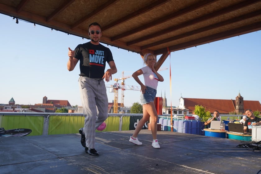Potańcówka na Dachu ? rozgrzewające rytmy latino na szczycie Galerii Dominikańskiej