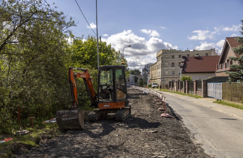 Przebudowa ulicy Dolnobrzeskiej na osiedlu Leśnica, sierpień 2023