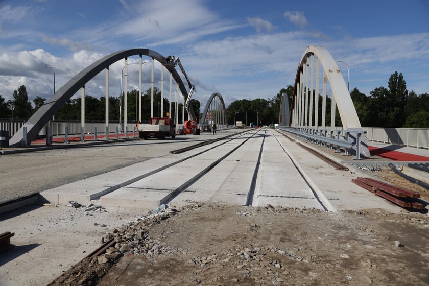 Mosty Chrobrego w dniu próby obciążeniowej (8 sierpnia 2023 r.)