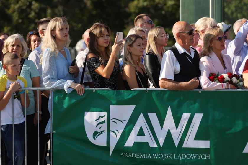 Promocja absolwent&oacute;w Akademii Wojsk Lądowych na pierwszy stopień oficerski (wrzesień 2023)