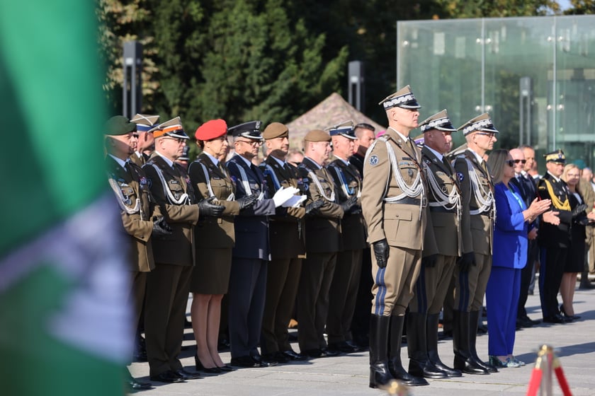 Promocja absolwent&oacute;w Akademii Wojsk Lądowych na pierwszy stopień oficerski (wrzesień 2023)