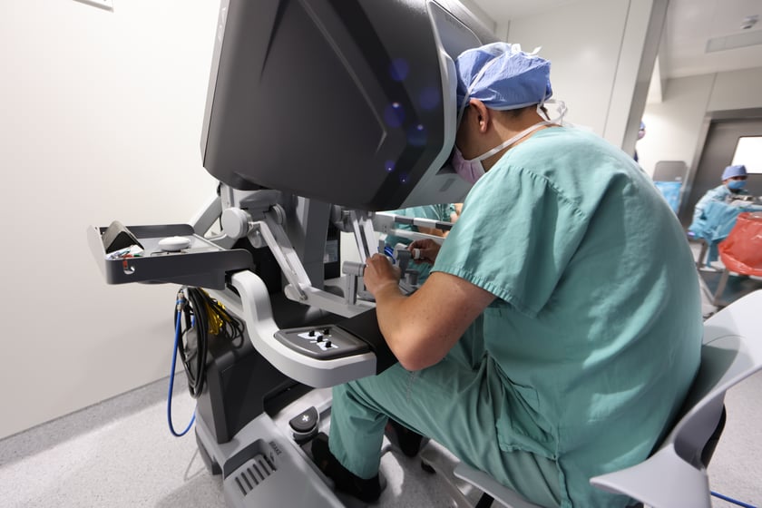 Operacja z udziałem robota da Vinci w USK we Wrocławiu