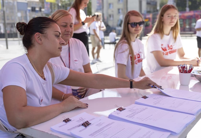 Otwarcie punktu informacyjnego dotyczącego wyborów przy ul. Świdnickiej