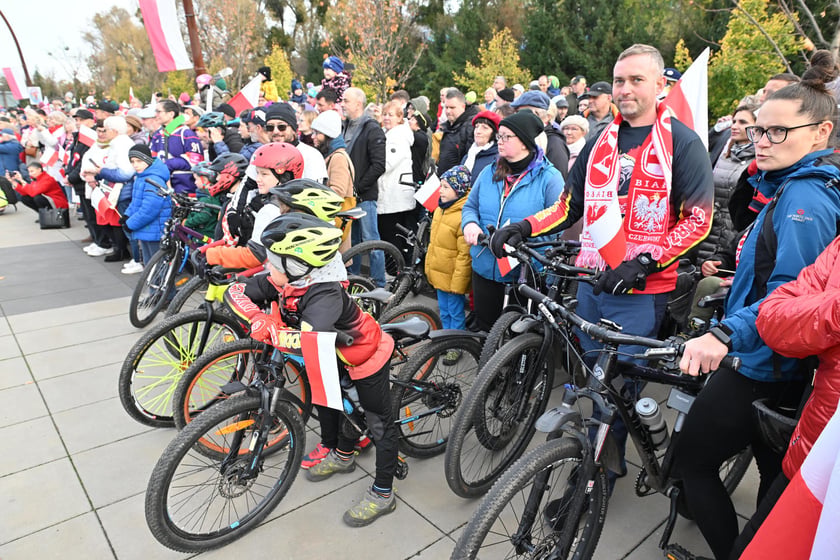 Uczestnicy parady 11 listopada 2023 r.