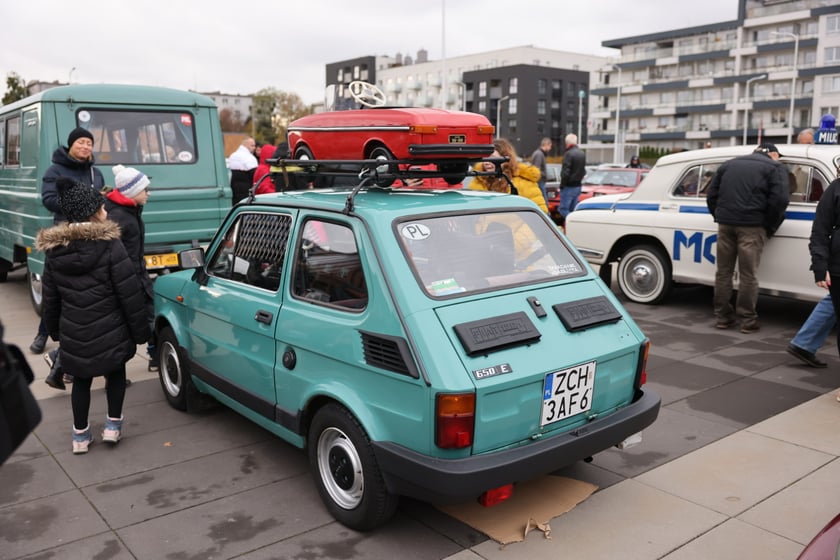 Zlot motoryzacyjnych klasyków pod Zajezdnią, 12 listopada 2023