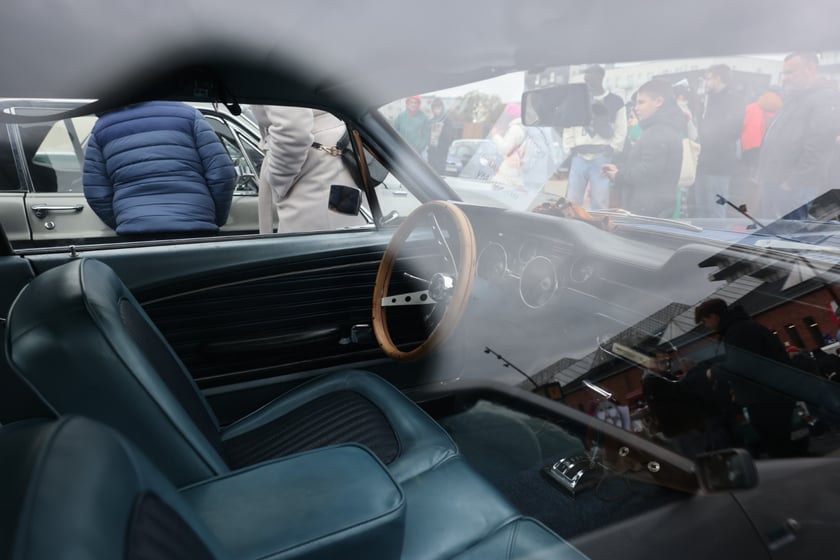 Zlot motoryzacyjnych klasyków pod Zajezdnią, 12 listopada 2023