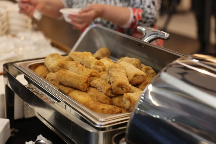 Paczki Dobrych Relacji 2023 dla dzieci i ich opiekun&oacute;w z rodzin zastępczych (10 grudnia 2023 Tarczyński Arena)