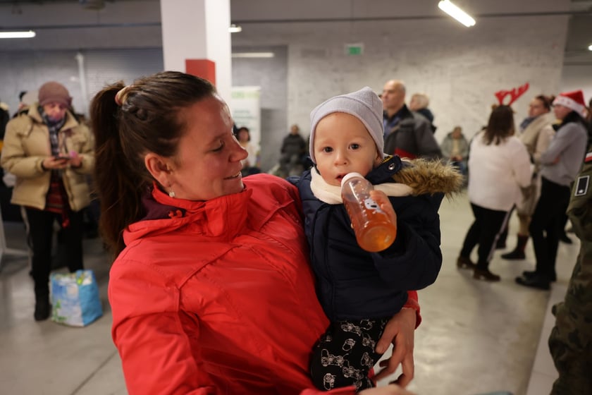 W świątecznym nastroju Paczki Dobrych Relacji otrzymali podopieczni wrocławskiego MOPS-u.
