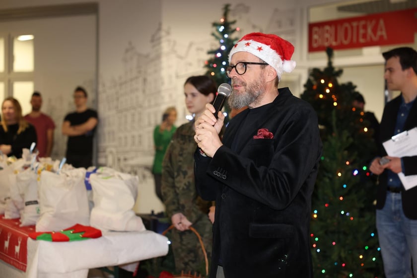 W świątecznym nastroju Paczki Dobrych Relacji otrzymali podopieczni wrocławskiego MOPS-u.