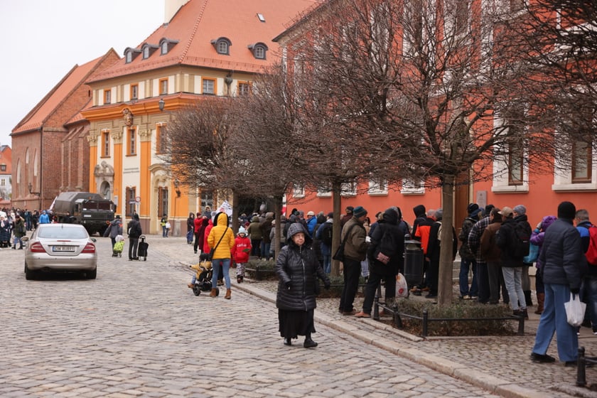 Caritas rozdał paczki potrzebującym w ramach akcji ''Niosę dobro''