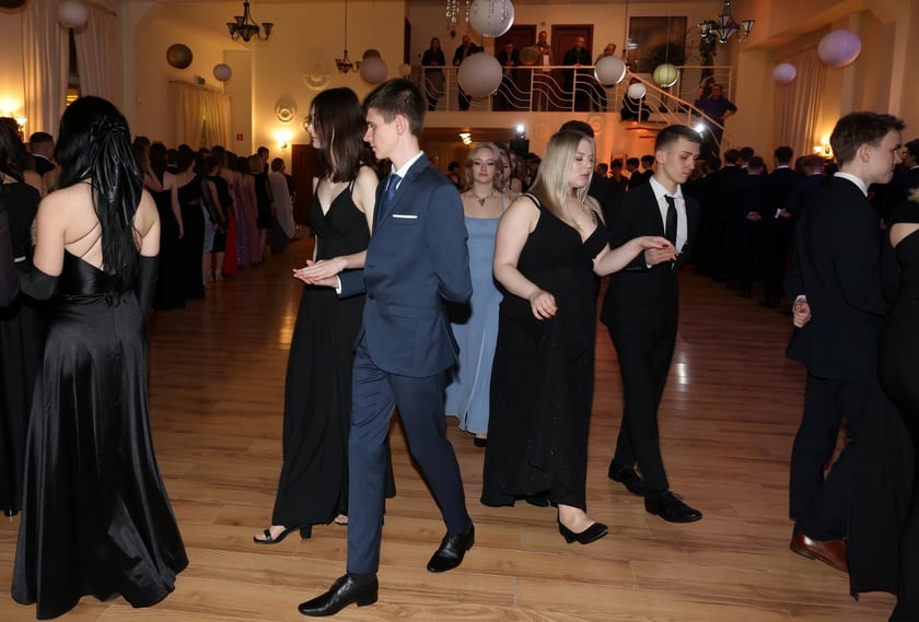 Studniówka Elektronicznych Zakładów Naukowych we Wrocławiu