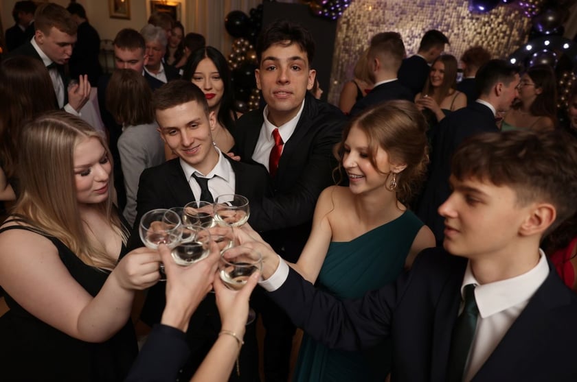 Studniówka Elektronicznych Zakładów Naukowych we Wrocławiu