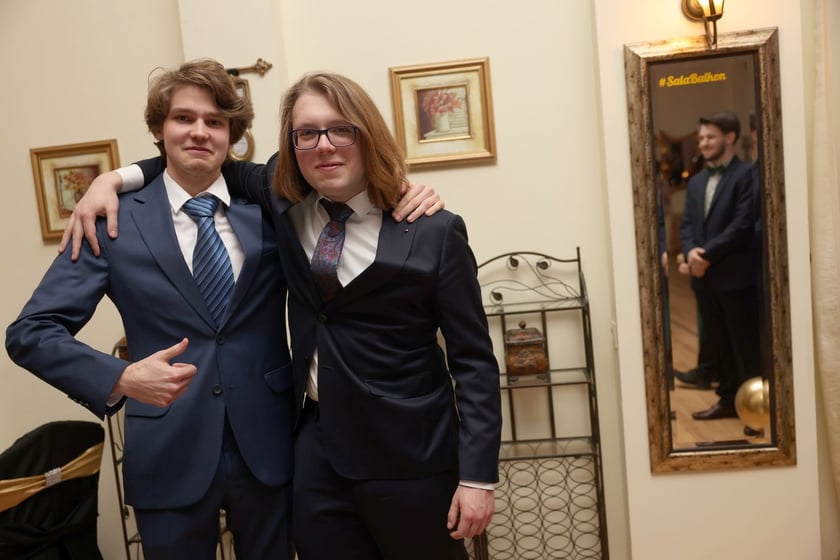 Studniówka Elektronicznych Zakładów Naukowych we Wrocławiu