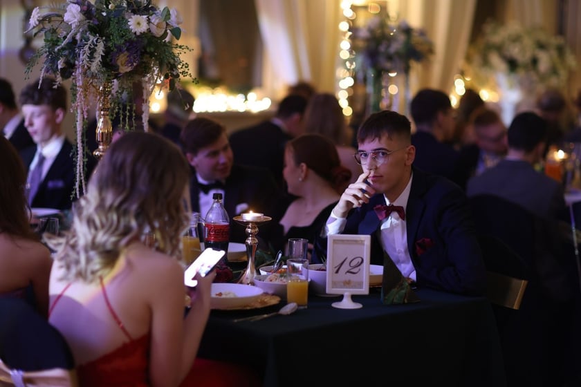 Studniówka Elektronicznych Zakładów Naukowych we Wrocławiu