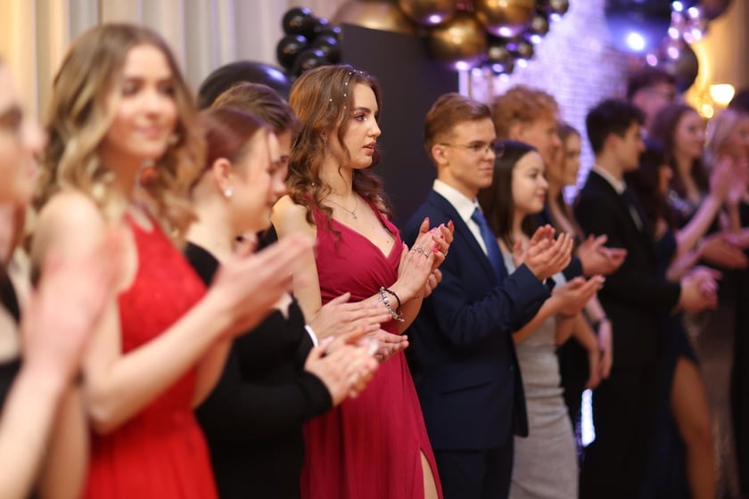 Studniówka Elektronicznych Zakładów Naukowych we Wrocławiu