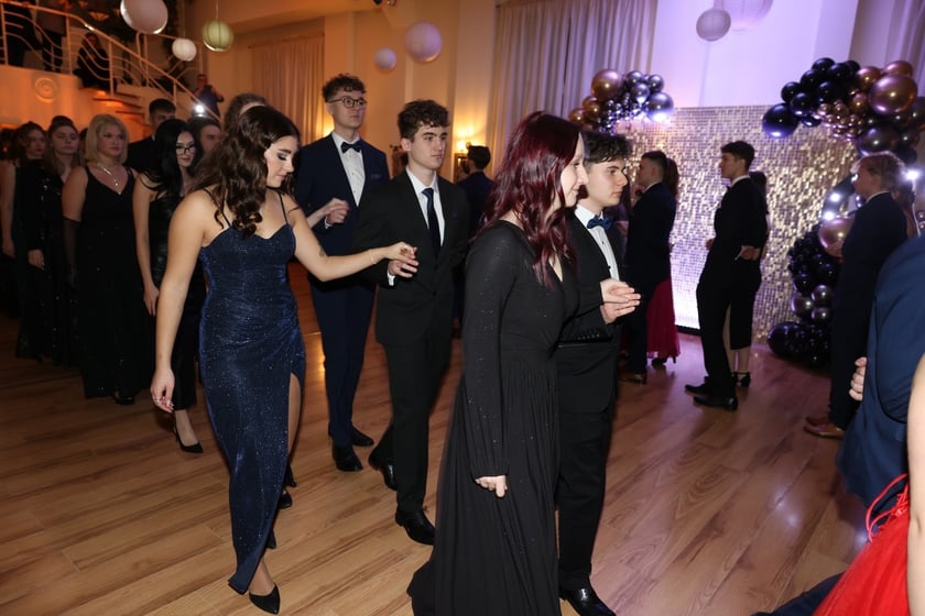 Studniówka Elektronicznych Zakładów Naukowych we Wrocławiu