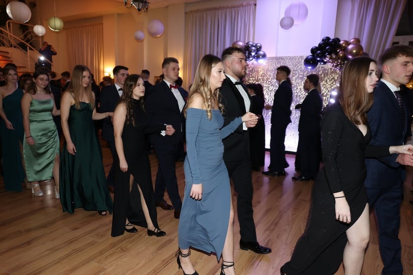 Studniówka Elektronicznych Zakładów Naukowych we Wrocławiu