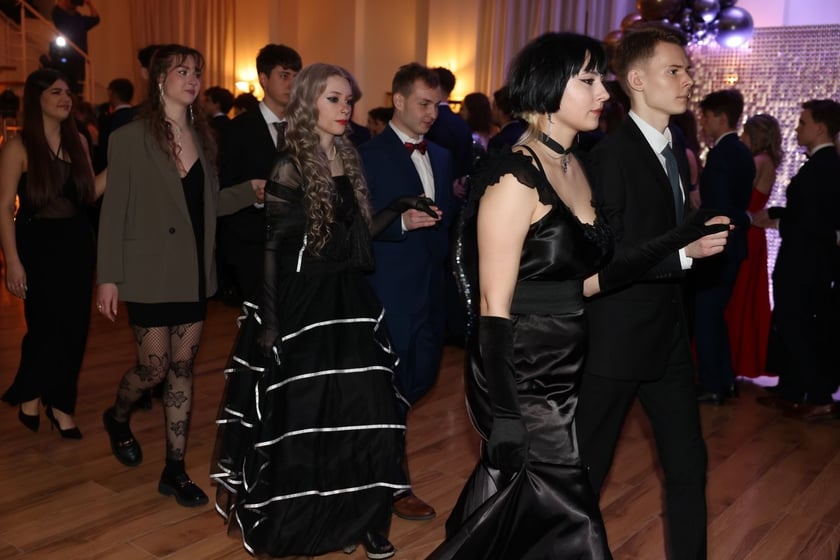 Studniówka Elektronicznych Zakładów Naukowych we Wrocławiu