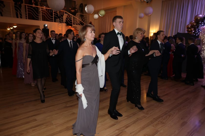 Studniówka Elektronicznych Zakładów Naukowych we Wrocławiu