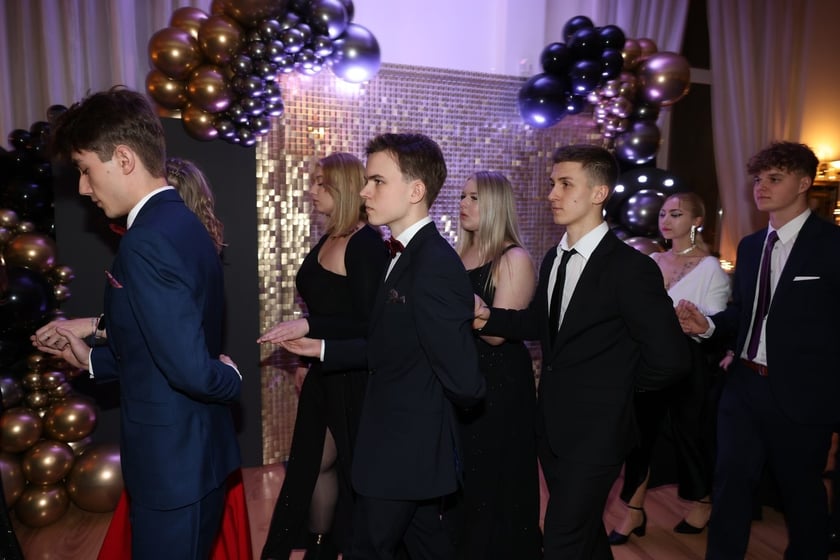 Studniówka Elektronicznych Zakładów Naukowych we Wrocławiu