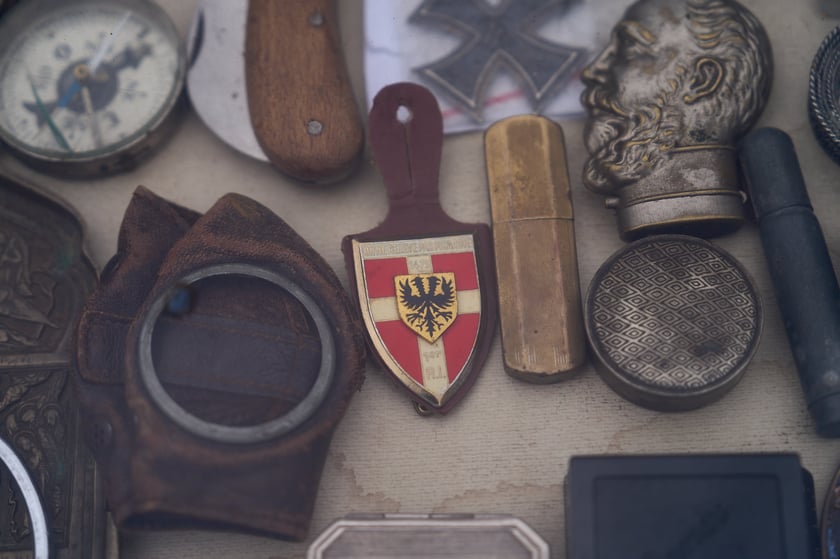 Giełda staroci pod Halą Stulecia 27.01.2024