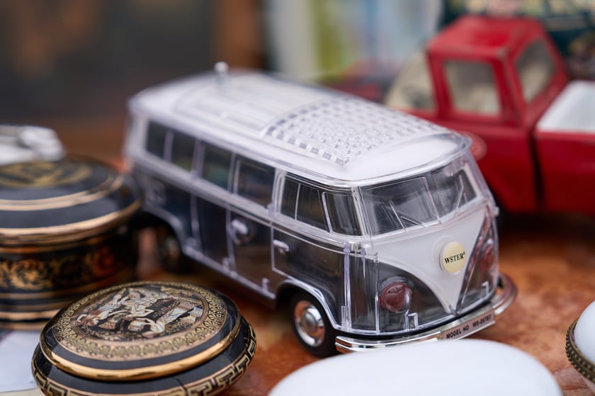 Giełda staroci pod Halą Stulecia 27.01.2024