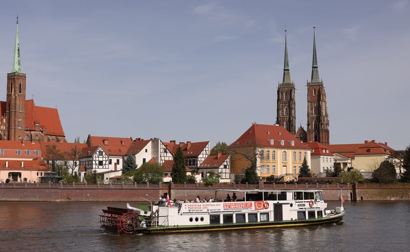 Sezon żeglugowy na Odrze. Statki, łodzie i kajaki na Odrze we Wrocławiu