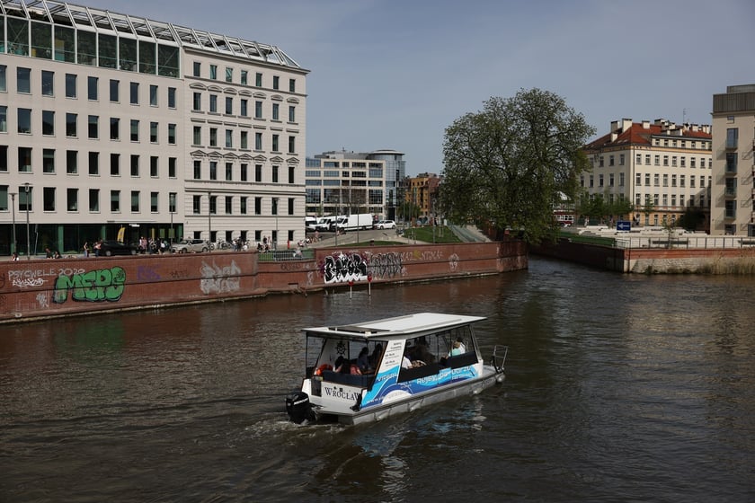 Sezon żeglugowy na Odrze. Statki, łodzie i kajaki na Odrze we Wrocławiu
