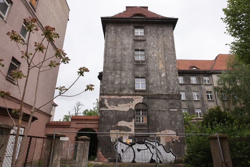 Budynki poszpitalne przy Traugutta w 2024 roku