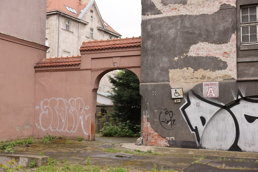 Budynki poszpitalne przy Traugutta w 2024 roku