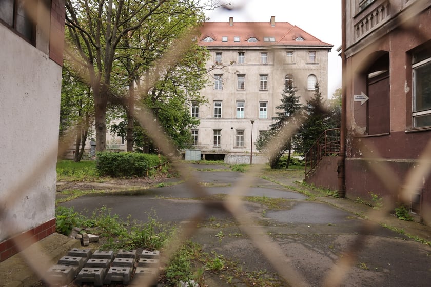 Budynki poszpitalne przy Traugutta w 2024 roku