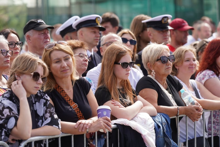 Promocja oficerska na placu Wolności we Wrocławiu