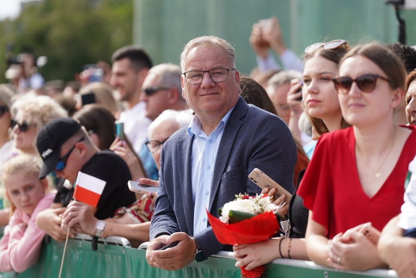 Promocja oficerska na placu Wolności we Wrocławiu