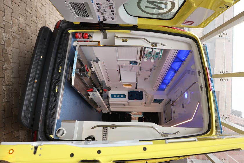 Wojewódzki Szpital Specjalistyczny im. J. Gromkowskiego uruchamia nową karetkę neonatologiczną