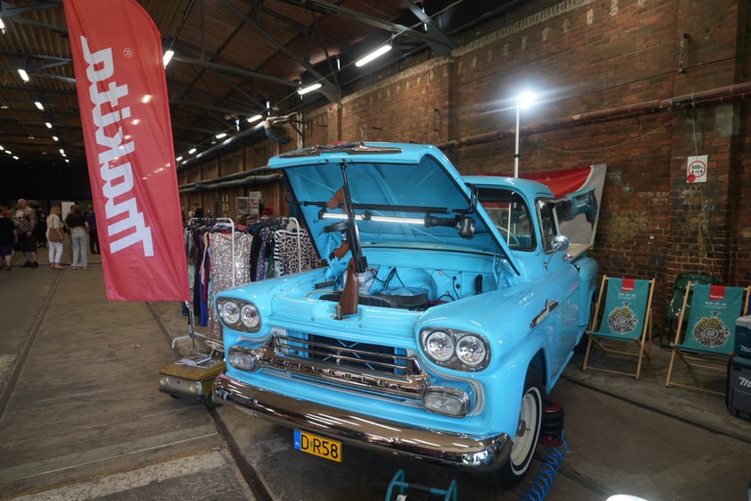 Kustom Konwent w Czasoprzestrzeni