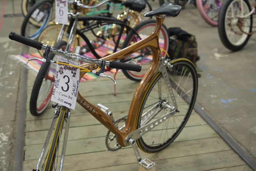 Kustom Konwent w Czasoprzestrzeni