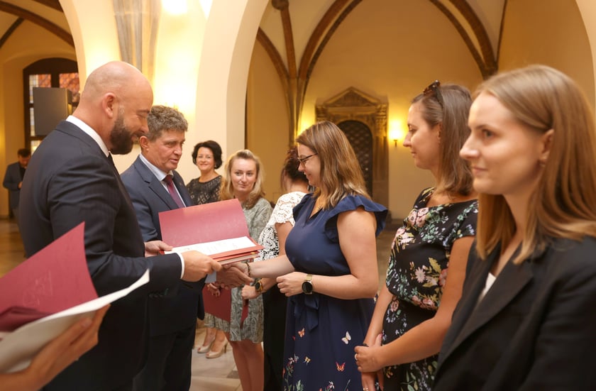 Nauczycielami mianowanymi zostało w sumie 273 nauczycielek i nauczycieli
