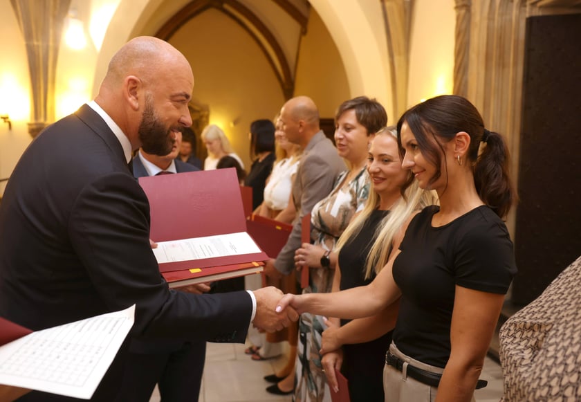 Nauczycielami mianowanymi zostało w sumie 273 nauczycielek i nauczycieli