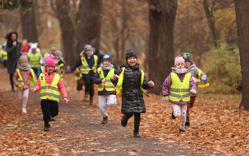 Bieg przedszkolaków z okazji Dnia Niepodległości