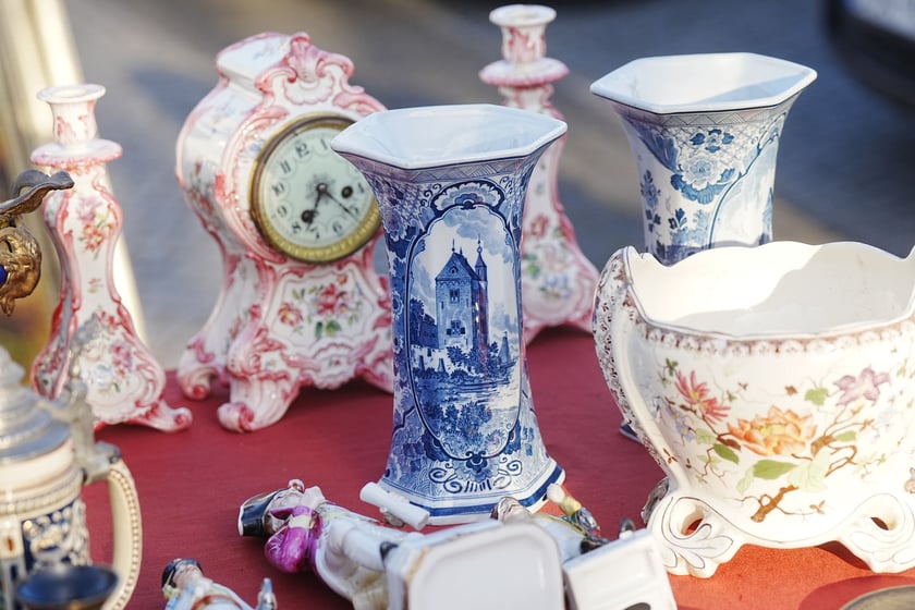 Giełda staroci przy Hali Stulecia - 23-24 listopada