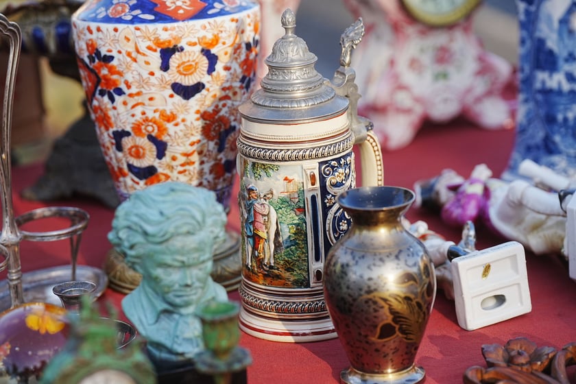 Giełda staroci przy Hali Stulecia - 23-24 listopada