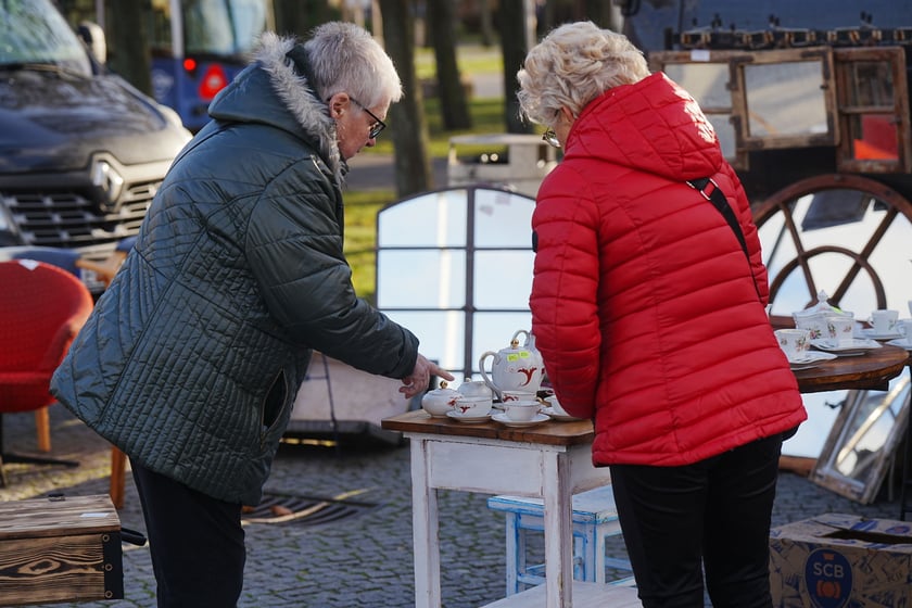 Giełda staroci przy Hali Stulecia - 23-24 listopada