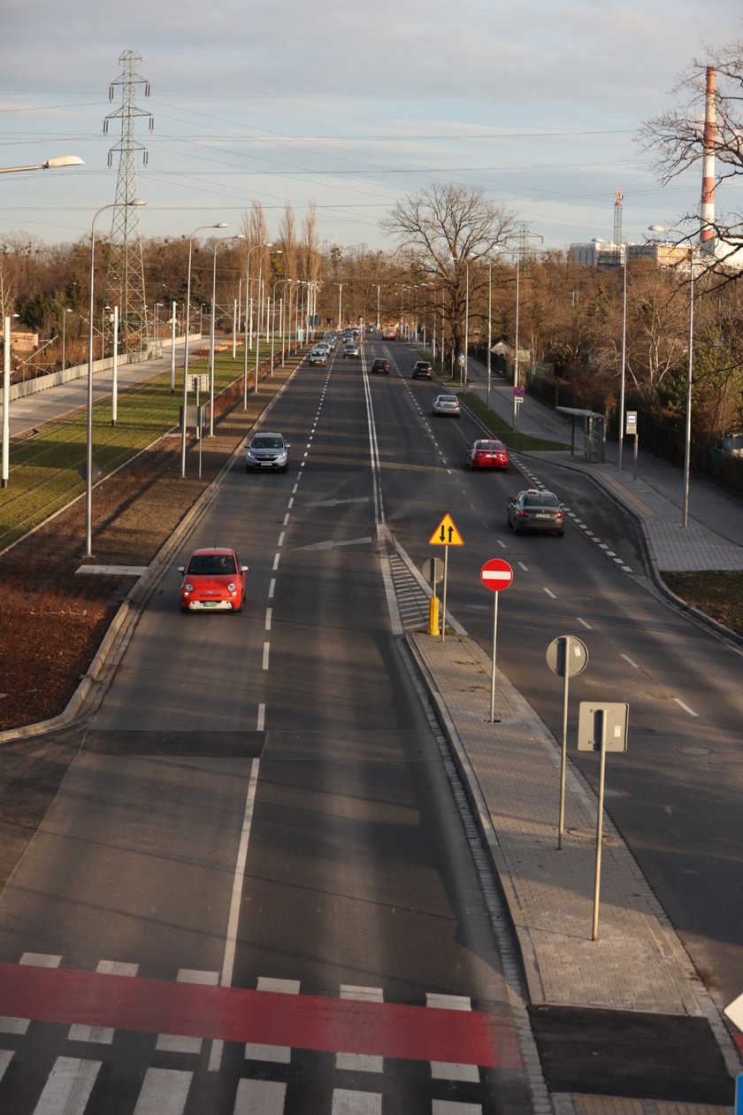 Ulica Powowicka pierwszego dnia po remoncie