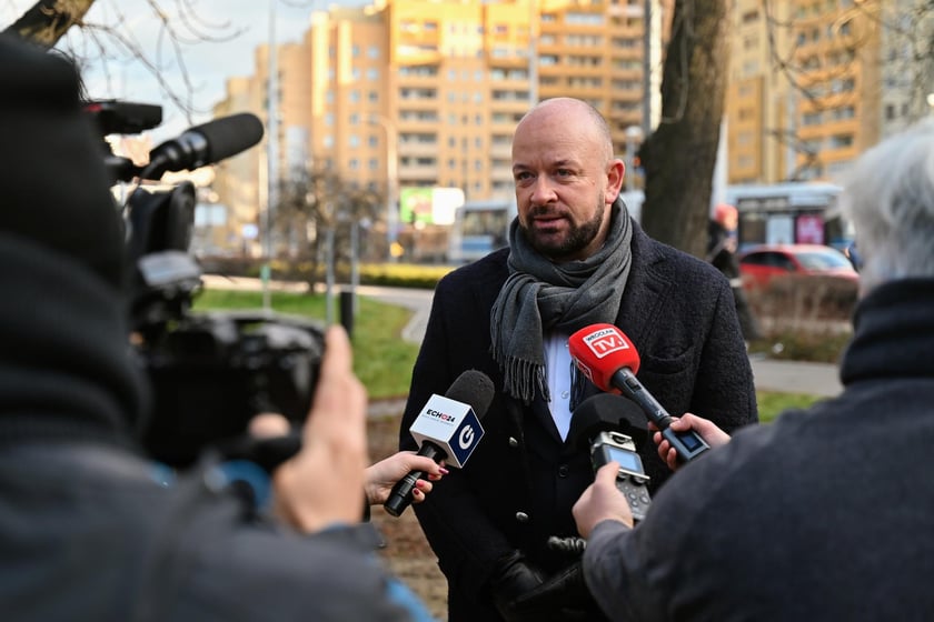 Jacek Sutryk, prezydent Wrocławia, konferencja MPK, podsumowująca i zapowiadająca #TORYwolucję