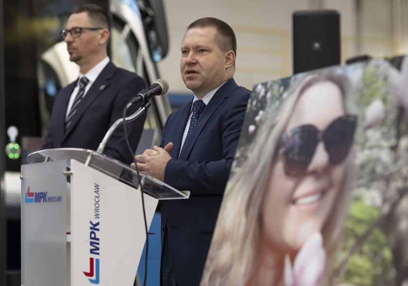 Uroczystość nadania imienia Moniki Jaworskiej tramwajowi wrocławskiego MPK