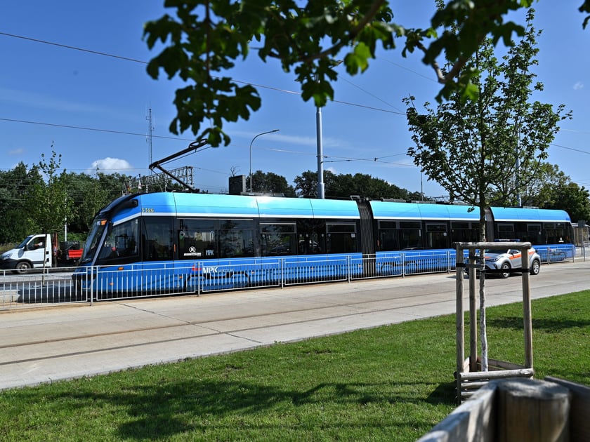 Przejazd z Dworca Świebodzkiego do pętli Wrocław Nowy Dwór (P+R) zajął niecałe 20 minut.